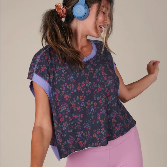 Natural Life Floral Print Women's workout crop Top - Picture 2 of 6